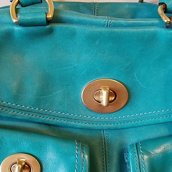 🎉Host Pick!🎉 Coach Legacy limited-edition handbag 12791 - Picture 3 of 16